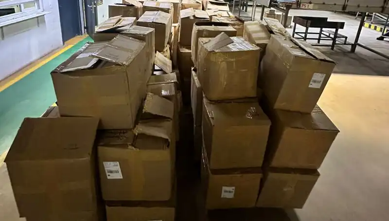 Kargo Şirketinin Deposunda Kaçak Tütün Baskını: Yüzlerce Kilo Ele Geçirildi