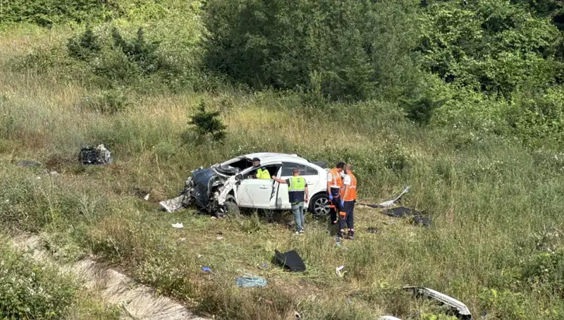 Kuzey Marmara Otoyolu'nda Korkunç Kaza: Araç Şarampole Devrildi
