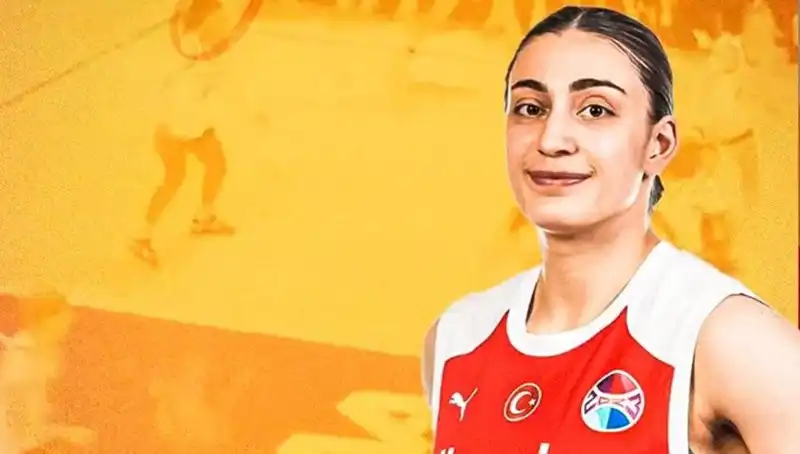 Galatasaray'dan Büyük Hamle: Üç Yıldızla Sözleşme Uzatıldı!