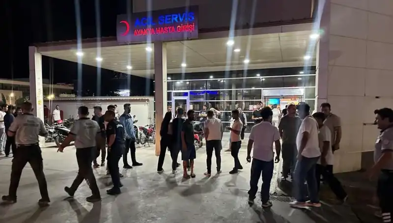 Acil Servis Önünde Tekme Tokat Kavga: Sağlıkta Göz Göre Göre Gelen Şiddet