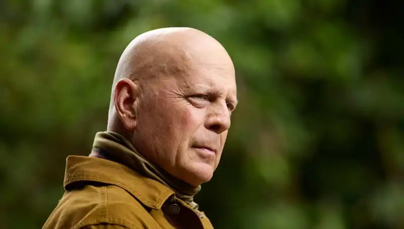 Bruce Willis'in Afazi Hastalığı: Belirtiler ve Tedavi Yöntemleri