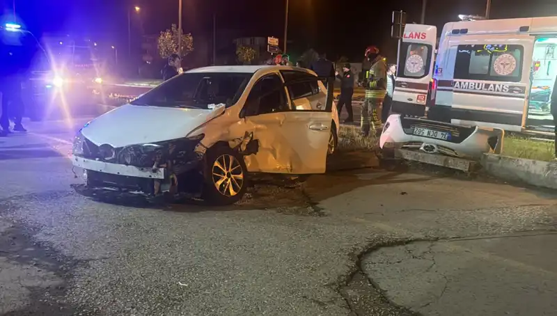 Pikap ve Otomobil Çarpışması: Gözü Korkutan Kaza Detayları