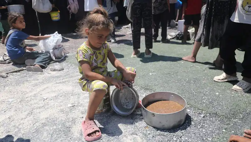Gazze'de İnsani Kriz: Çocukların Ekmek İçin Feryadı Duyuluyor