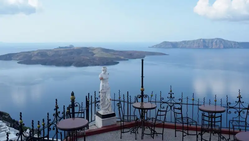 Santorini'de Büyük Tehlike: "Ada Sulara Gömülebilir" Endişesi!