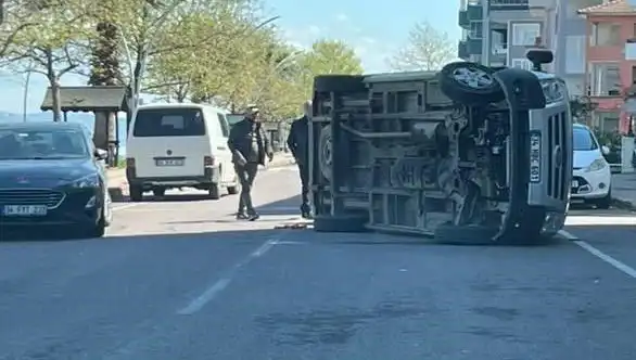 Otomobile Çarpan Araç Yan Yattı: Olay Anı ve Detaylar
