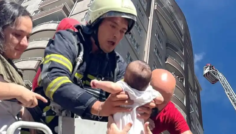 Kayseri'de 14 Katlı Bina Yangını: Kurtarma Çalışmaları Tüm Hızıyla Devam Ediyor