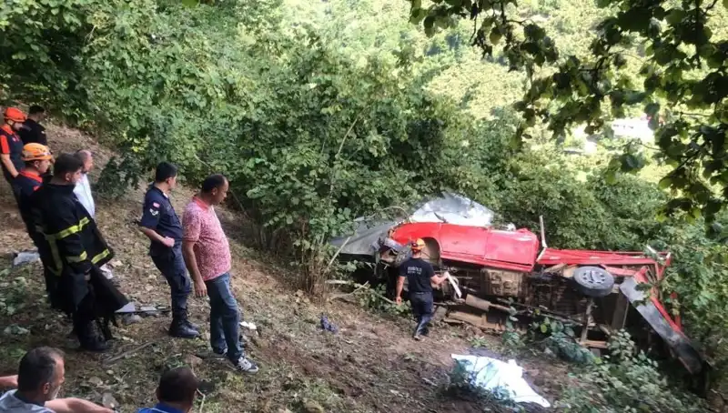 Fındık İşçilerini Taşıyan Araç Şarampole Yuvarlandı: Can Pazarı