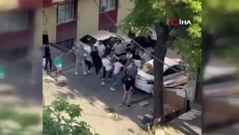 Kapıları Zorlayan Madde Bağımlısına Eşyalardan Gelen Ceza