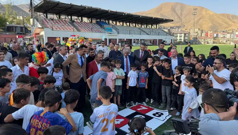 Hakkari’de Anadolu Şenliği: Kültür ve Coşku Dolu Bir Gün