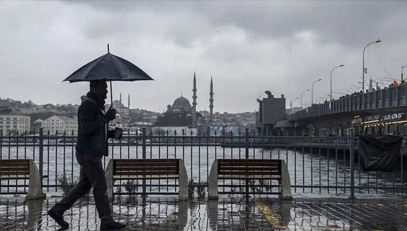 Bahar Havası Yerini Kışa Bırakıyor: İstanbul'da Yoğun Yağış ve Kar Bekleniyor