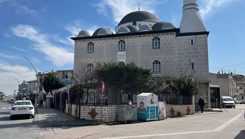 Cami Tuvaletinde Bulunan Ceset, Huzur İçinde Yaşayanları Şok Etti
