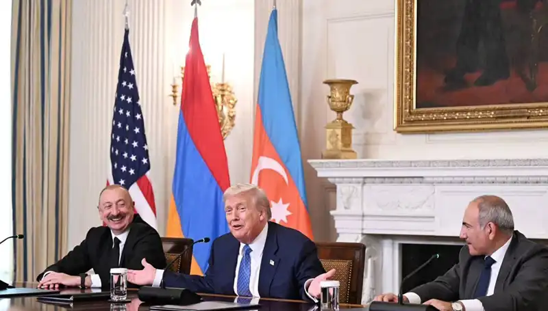Azerbaycan Lideri Aliyev'den Ermenistan'a Anayasa Çağrısı: Harekete Geçme Zamanı