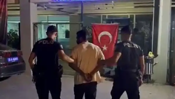 18 Yıl Hapis Cezasıyla Aranan Firari İzmir'de Yakalandı!