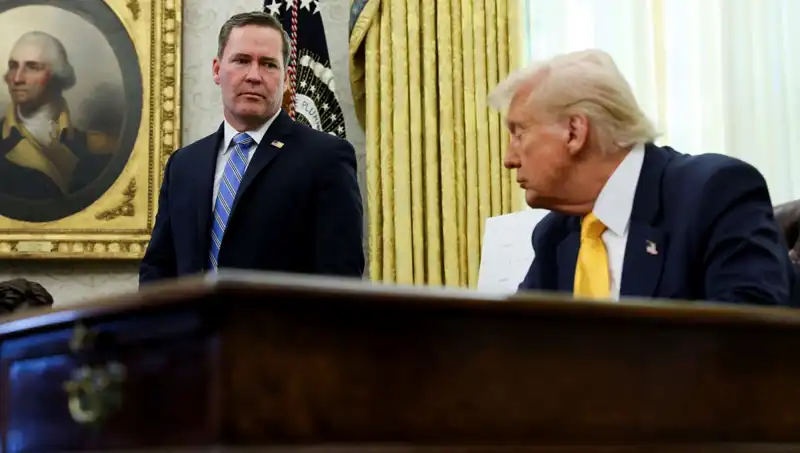 Trump'ın Danışmanı, Skandal Savaş Planı Sızıntısından Sorumluluğu Üstlendi
