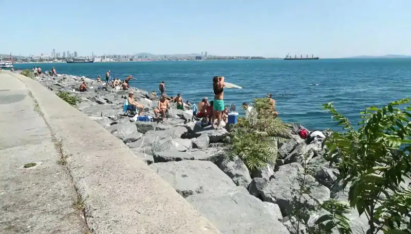 Hava Isındı, İstanbullular Yeniden Plajlarda Buluştu!