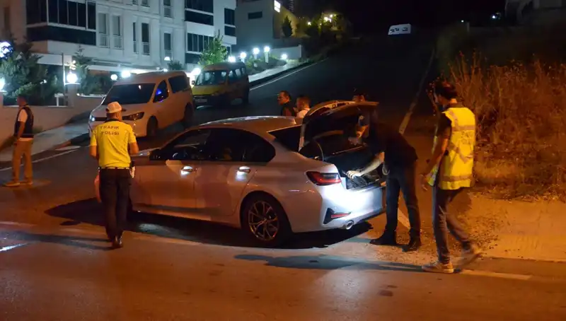 Edirne'de Denetimlerden Kaçmaya Çalışan 12 Kişi Gözaltına Alındı
