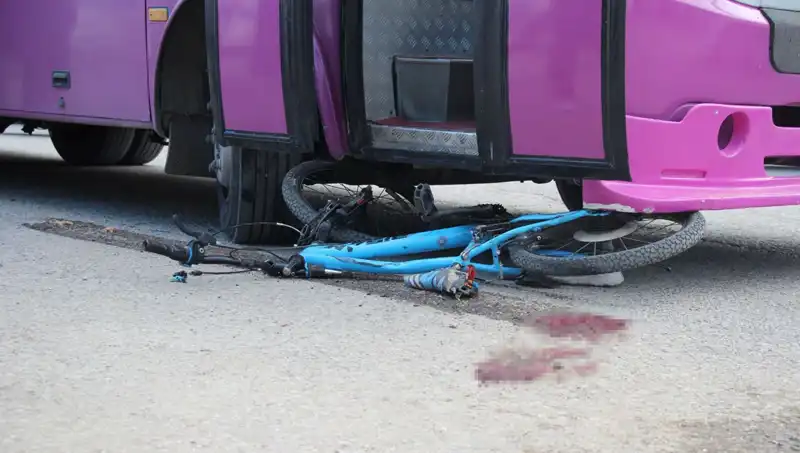 Bisikletiyle Sokağa Fırlayan Çocuk, Feci Kaza Sonucu Hayatını Kaybetti