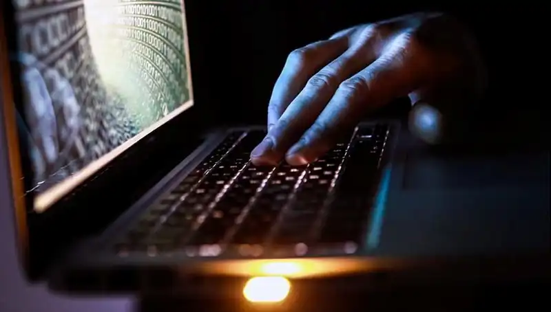Kiracıları Kandırmaya Çalışan Ev Sahibinin Ahlaksız Planı: Flört Uygulamalarında Numara Paylaşımı